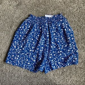 PopSugar shorts high rise relax hip size small floral pattern 3” inseam pull on